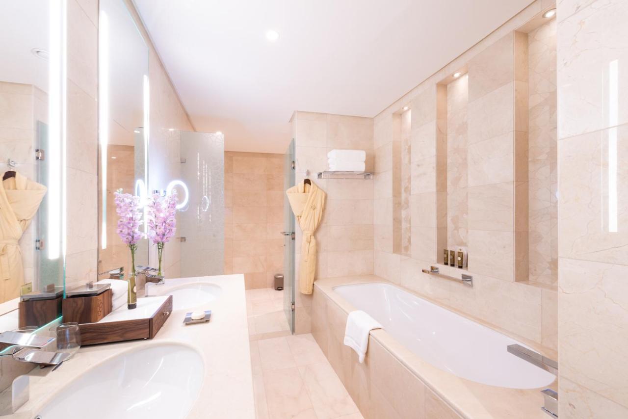 Shaza Doha Hotell Eksteriør bilde Bathroom